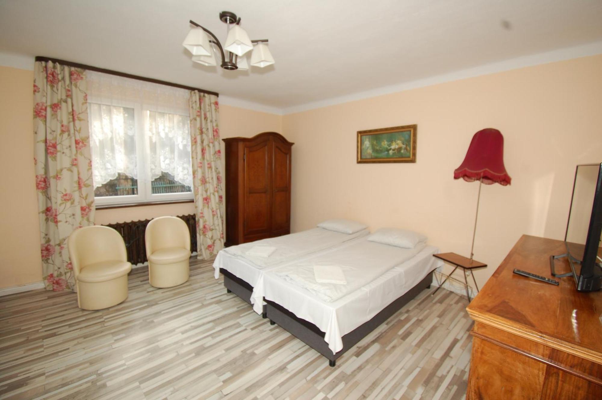 Wypoczynek Letnia Oaza Vila Sobienie Jeziory Exterior foto
